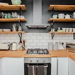 Modern Central 1BD Flat in Clerkenwell - sleeps 4!