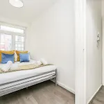 Finsbury Park Station Apartment!