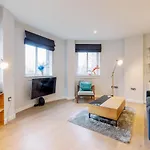 Pass The Keys Stylish Home - Prime Location