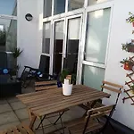 Hendon Central, Private room ensuite