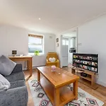 Lovely One Bedroom Flat On Edgware Road #03