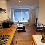 Lovely 1-Bed Apartment In London