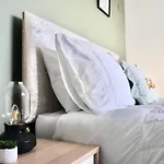Stunning Apartment, Sleeps 4, Central London, 1 Bedroom, Zone 1, Kennington - Open For Business Stays, Long Stays And Families Relocating