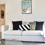 Stunning Apartment, Sleeps 4, Central London, 1 Bedroom, Zone 1, Kennington - Open For Business Stays, Long Stays And Families Relocating