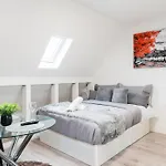 Spacious And Modern Studio In London G
