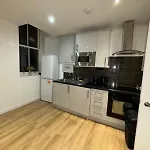 Sleep 4 In Battersea Central 5 Mins To Power Station Bs2