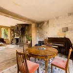 Extraordinary Grade Ii-Listed Early Georgian Home