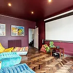 Stunning 5 Bed House In Willesden Green!