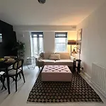 Top Floor 1 Bedroom Apartment