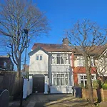 Private Room Direct Travel Heathrow & Central Ldn