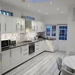 Luxury Home In Prime Location Steps From Wood Green Subway