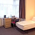 OYO Central Hotel Golders Green
