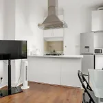 Paddington Modern Flat