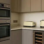 Bright & Modern Flat With Great Transport In Woolwich