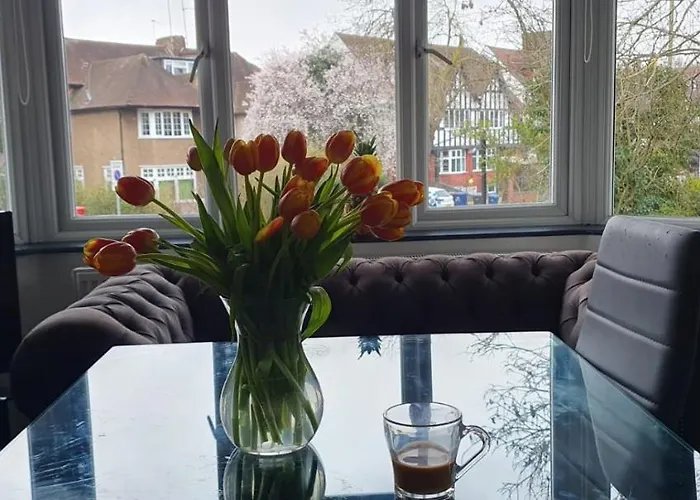 Modern 2Bd Flat