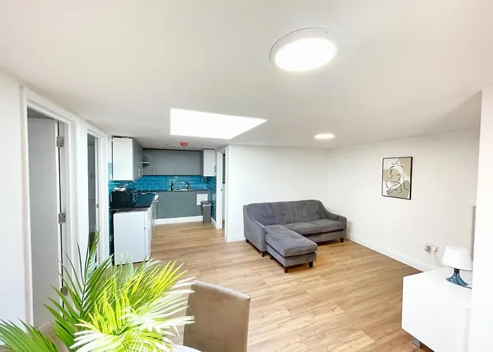 Prime Woolwich 2 Bed Gem
