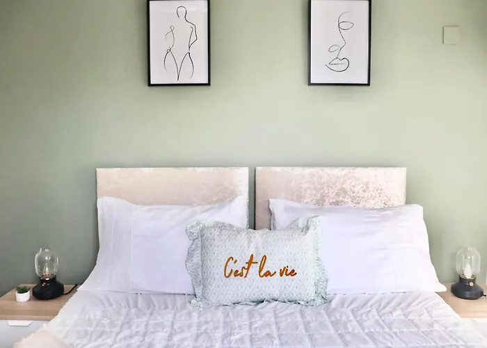Stunning Apartment, Sleeps 4, Central London, 1 Bedroom, Zone 1, Kennington - Open For Business Stays, Long Stays And Families Relocating
