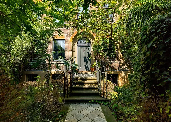 Extraordinary Grade Ii-Listed Early Georgian Home