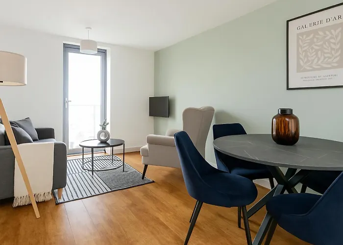 2 Bed Apartment In Stratford