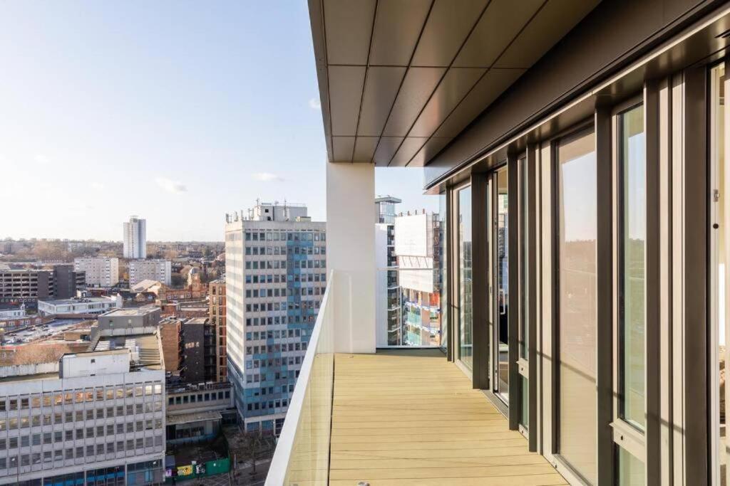 Lejlighed Luxury River Side Penthouse
