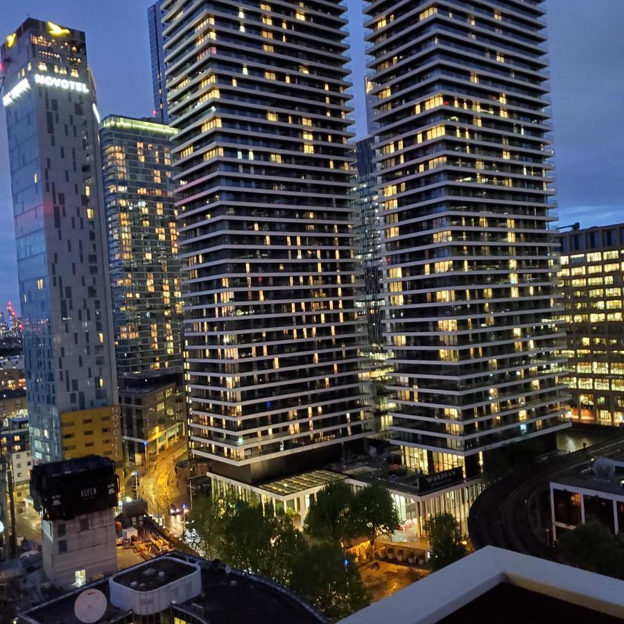 Captivating 2-bed In Canary Wharf Londres