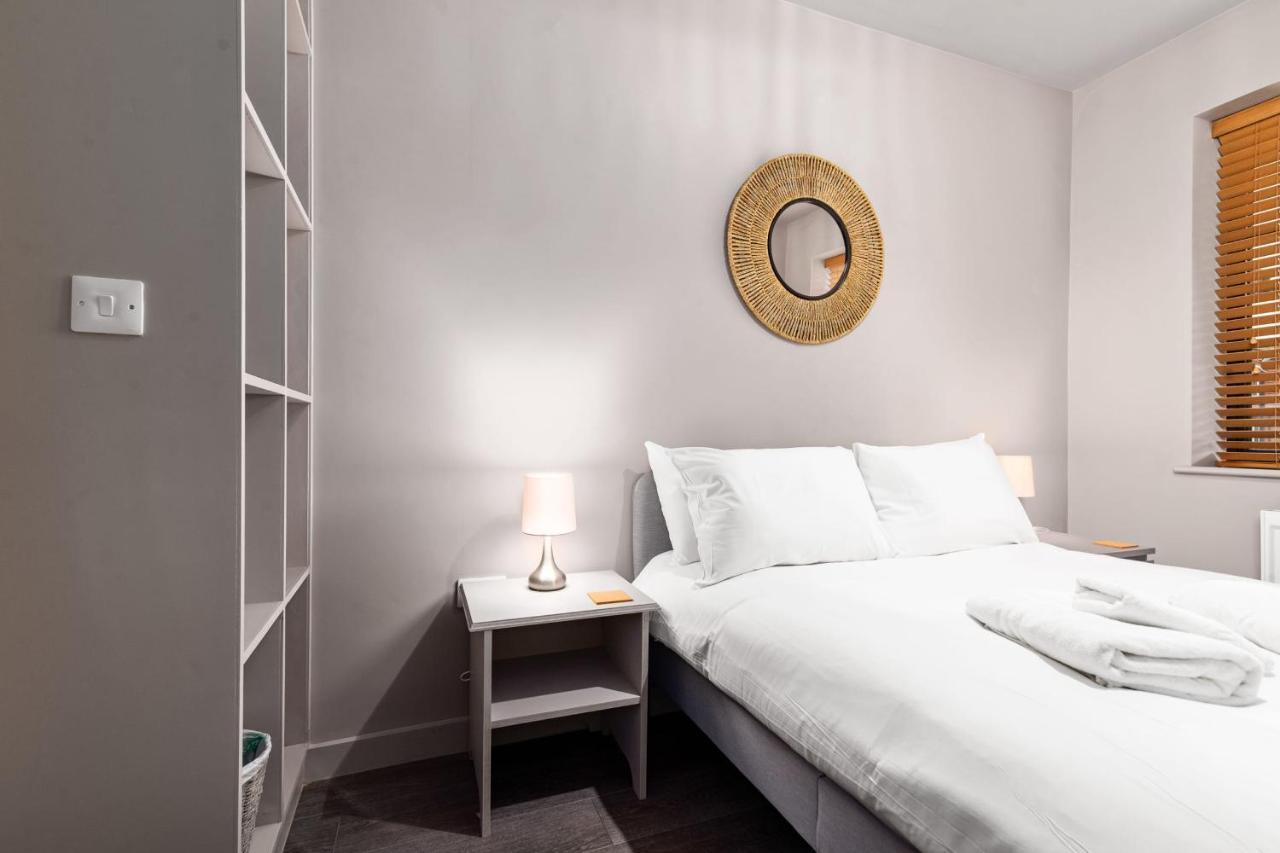 Lovely 2-bed - Hosted By Guestready Ferienhaus London