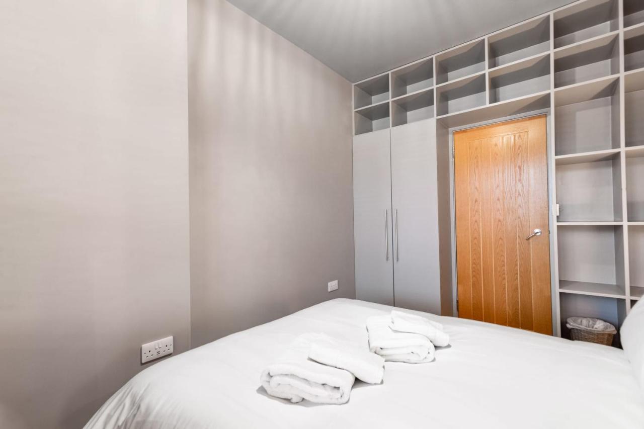 Lovely 2-bed - Hosted By Guestready Ferienhaus London