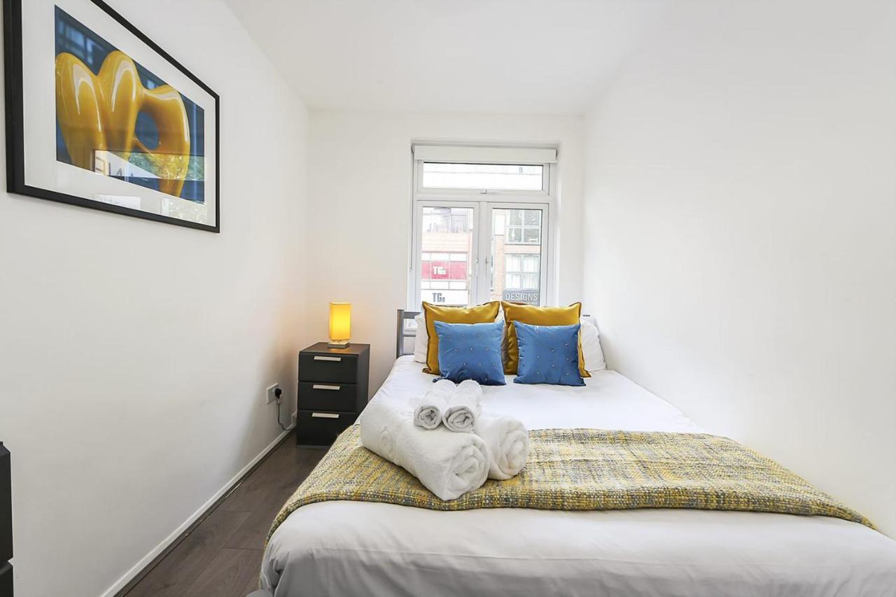 Finsbury Park Station Apartment! London