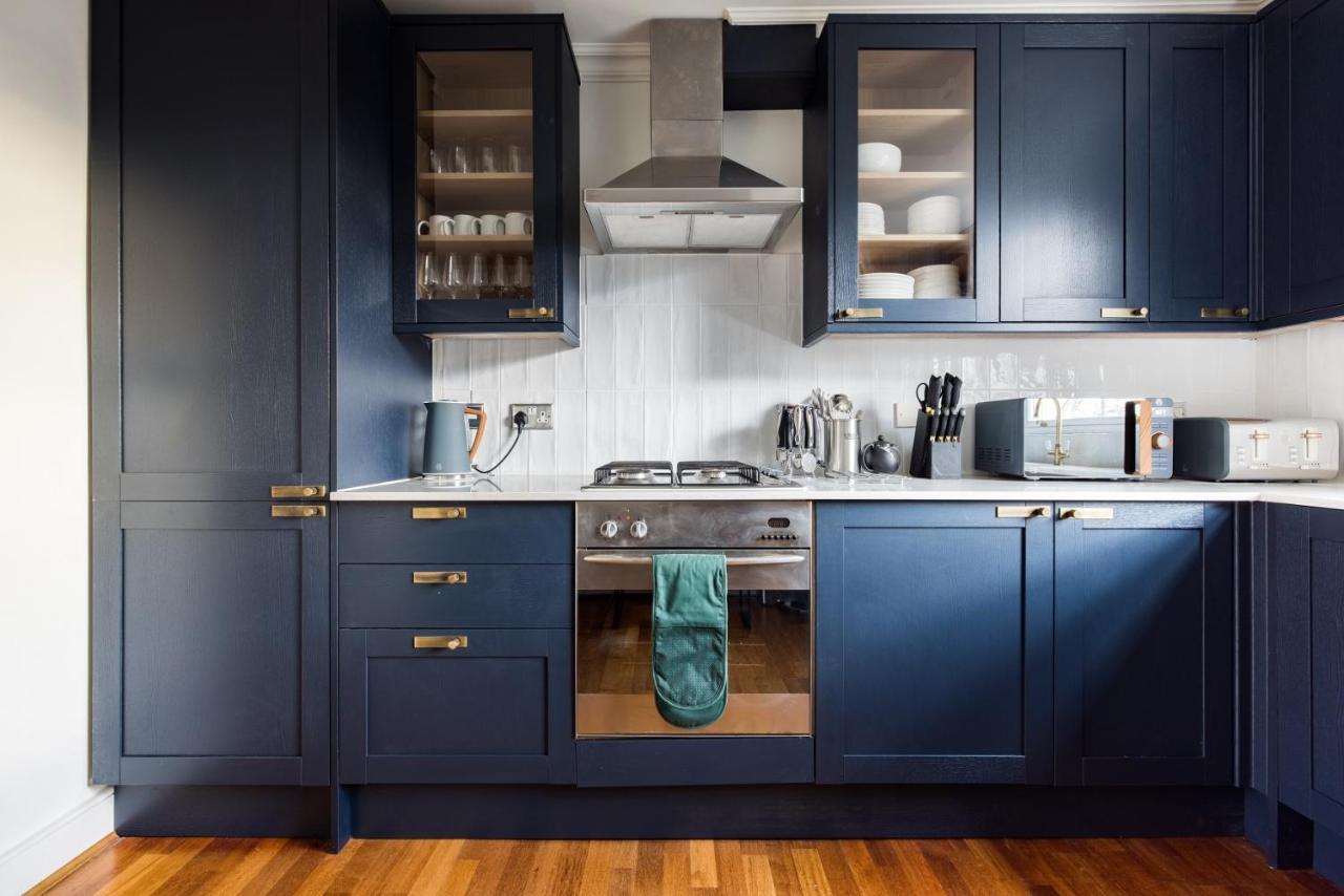 The Chelsea Corner - Stylish 2bdr With Rooftop Terrace Londra