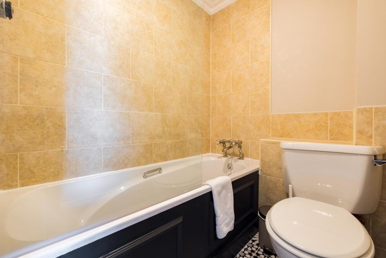 The Chelsea Corner - Stylish 2bdr With Rooftop Terrace Appartamento