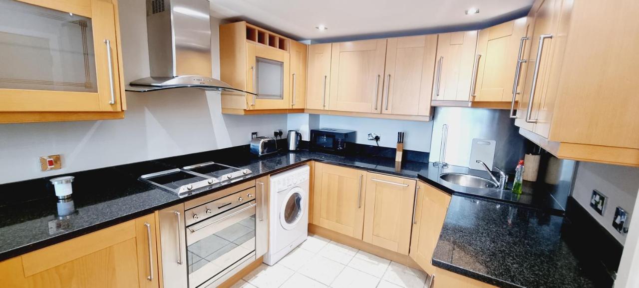 Apartment Luxury Waterside Canary Wharf London