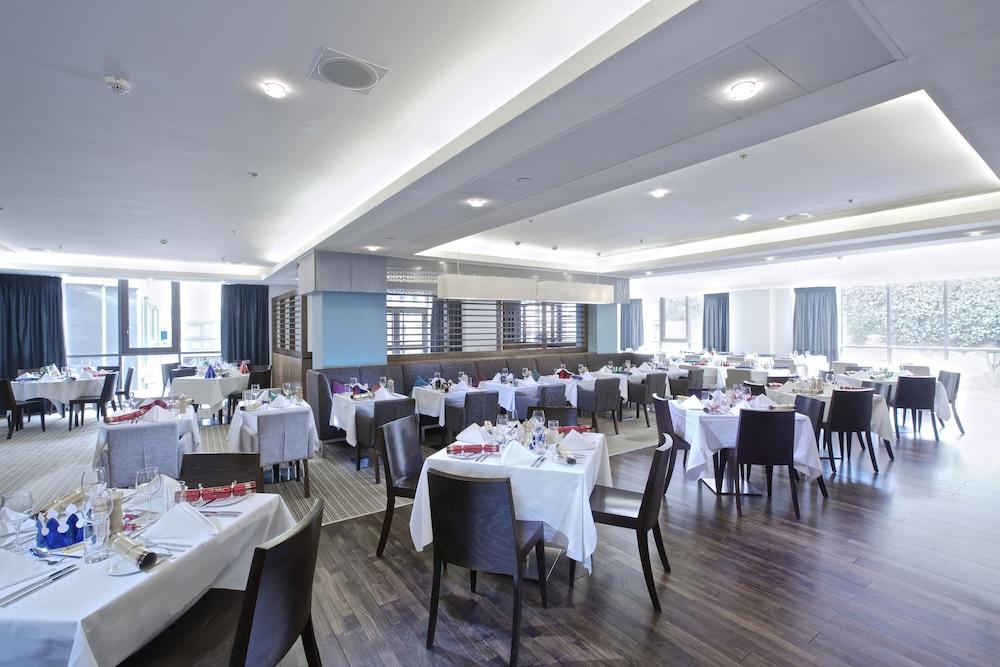 Hotel Stamford Bridge 4*