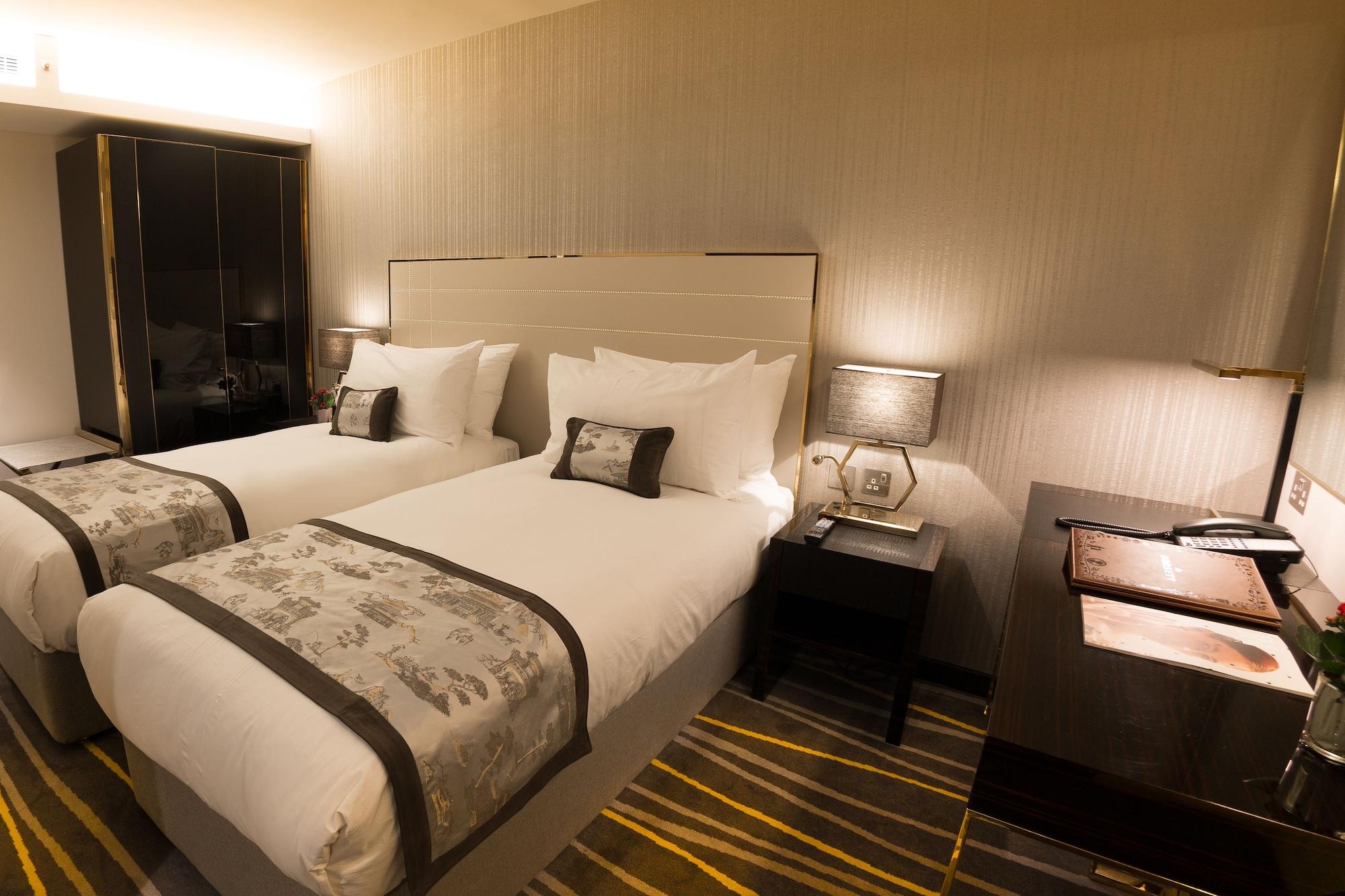 Hotel Saint London Hotell 4*