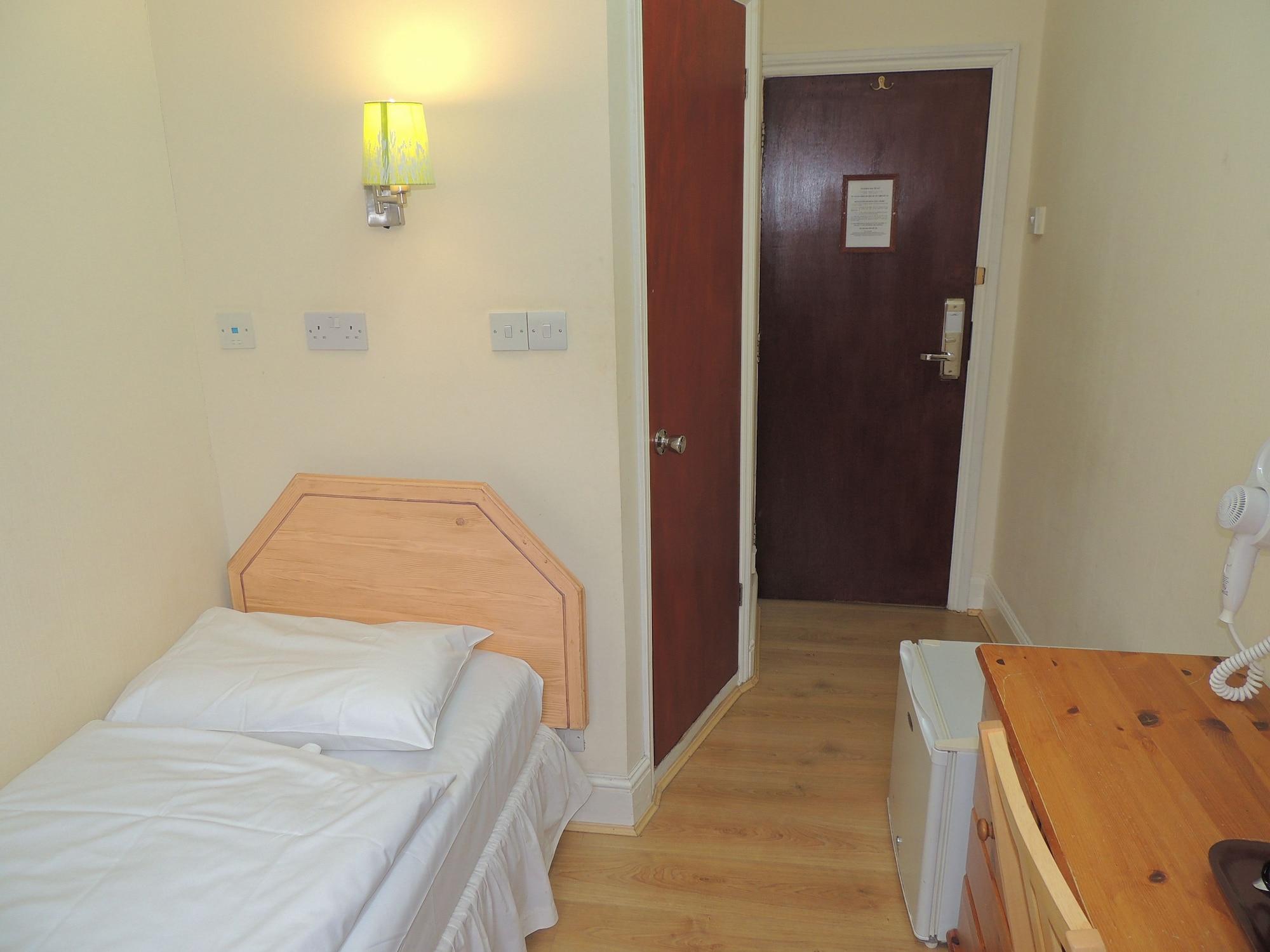 Dolphin - The Hotell