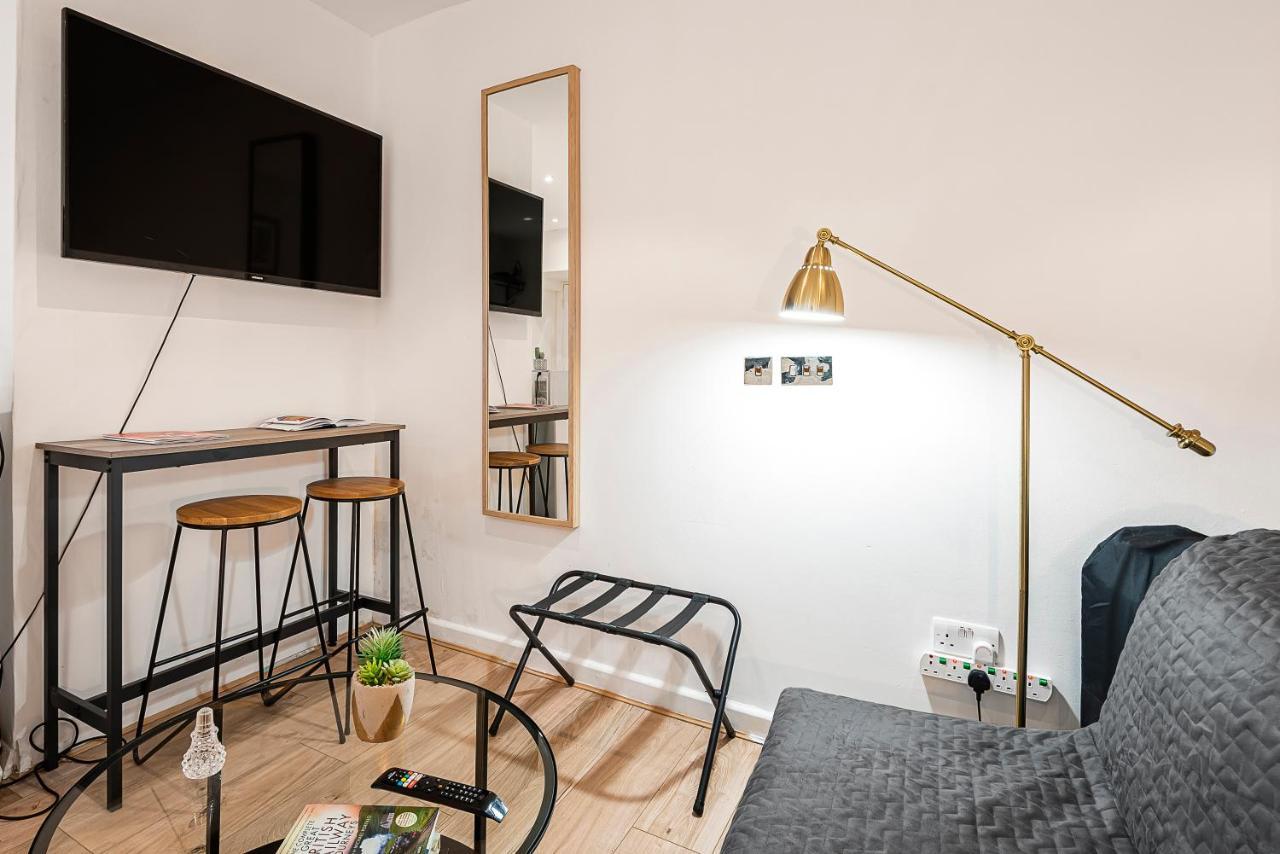 Appartement Beautiful Hyde Park Studio Flat Londen