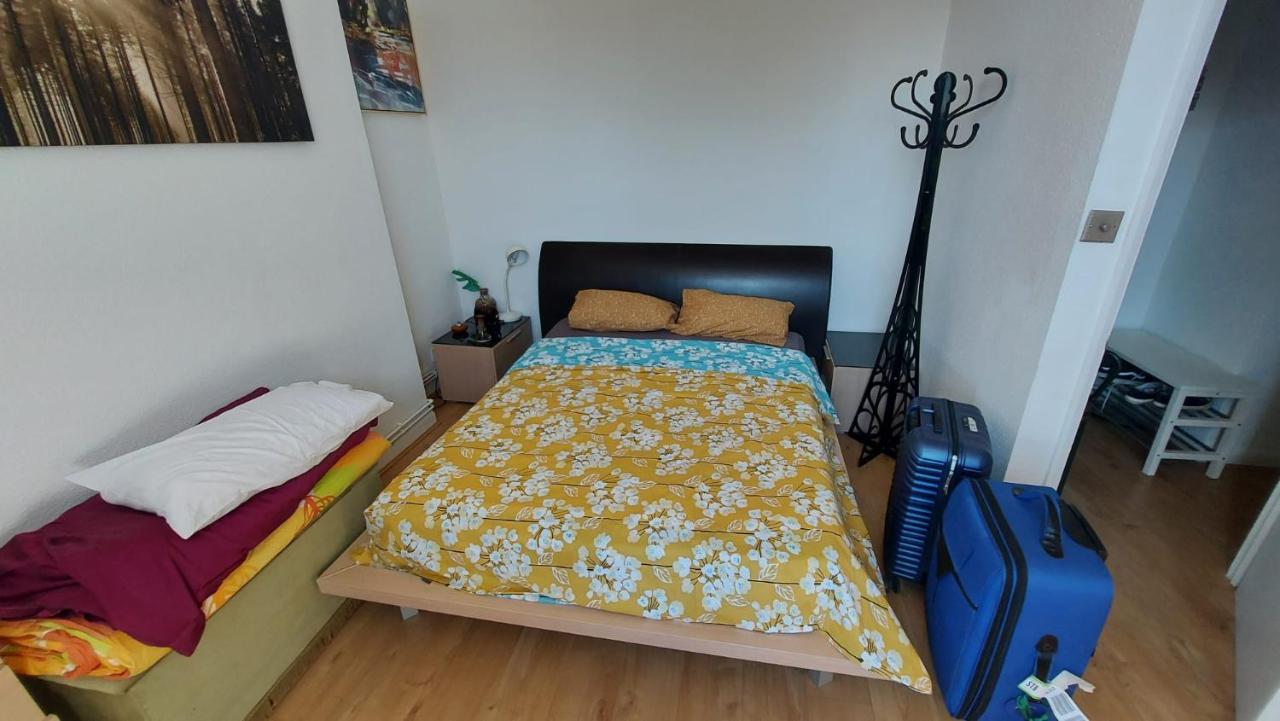 Extra Large One Bedroom Flat With Parking Frühstückspension