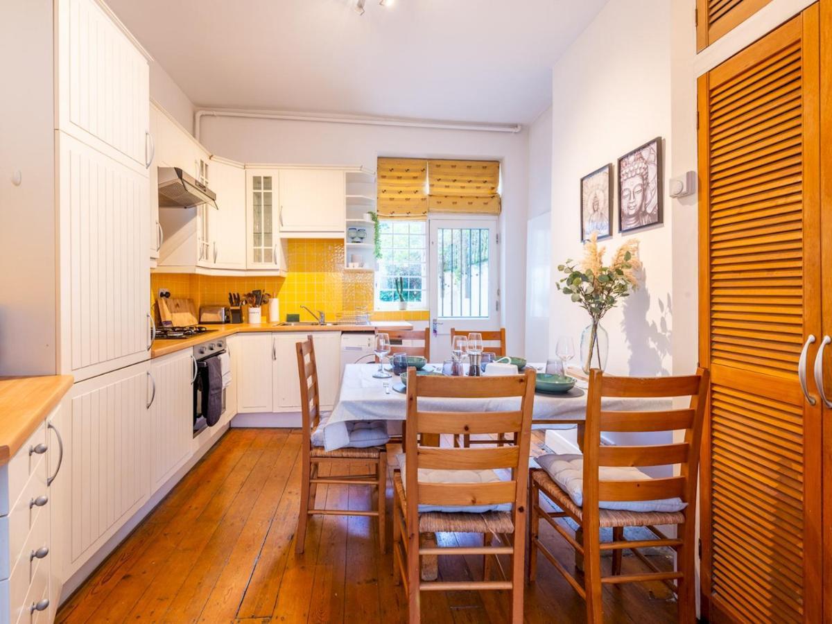 Pass The Keys Lovely In Battersea * London