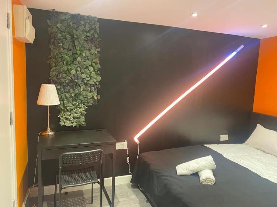 Lägenhet Private Garden 1bed Studio Apart Battersea Perfect For Coupled Or Solo Travellers Pet Friendly Free Netflix & Wifi