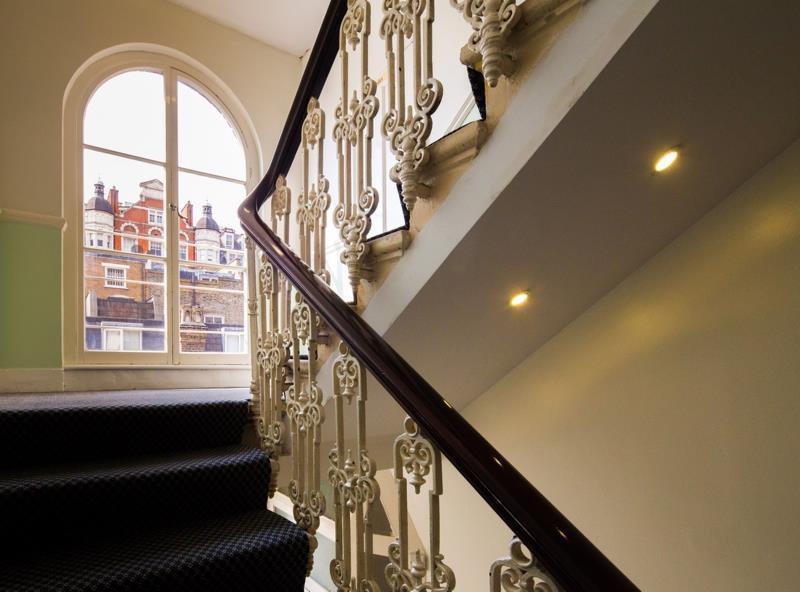 Dolphin - The Hotell 3*