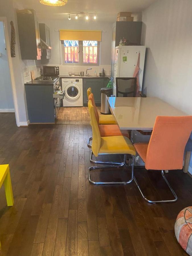 Spacious 1-bed Flat In North Kensington Appartement Londres