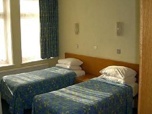 Oyo Golders 3*