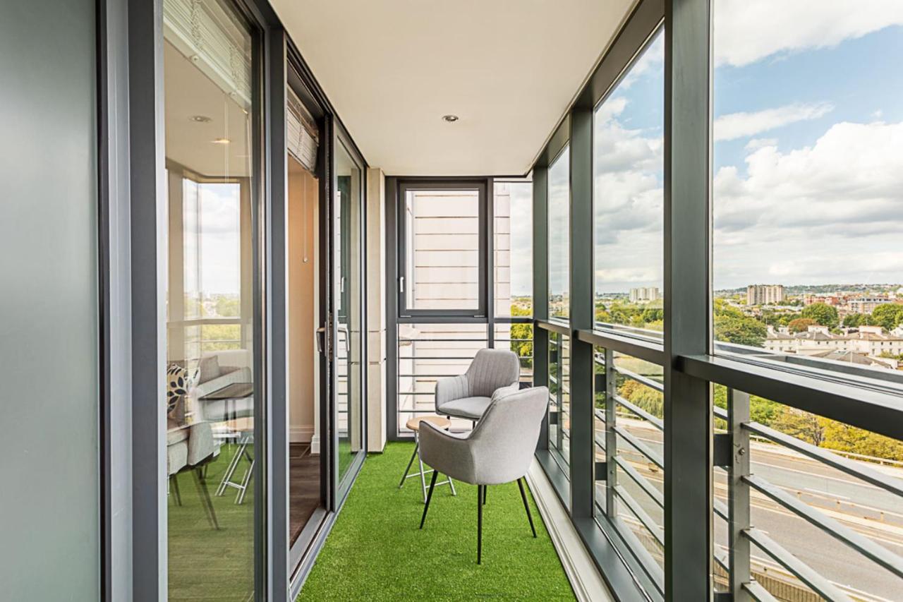 Convenient Urban Pad In Paddington London