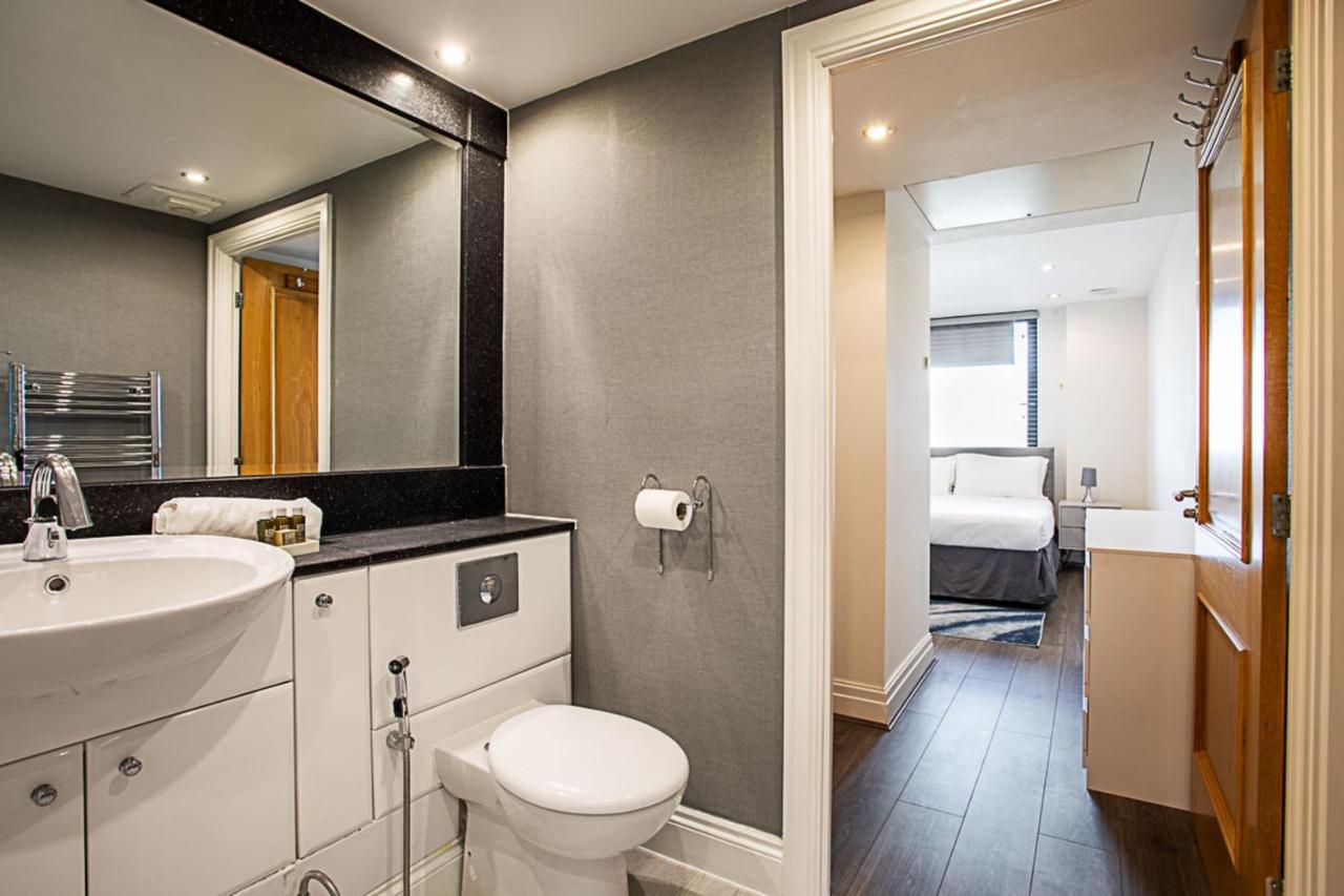 Convenient Urban Pad In Paddington London