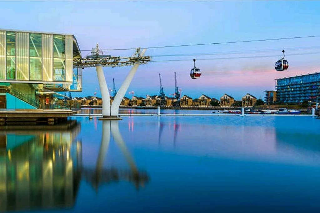 Bright, Interior, Close To The City, 2 Bedroom *