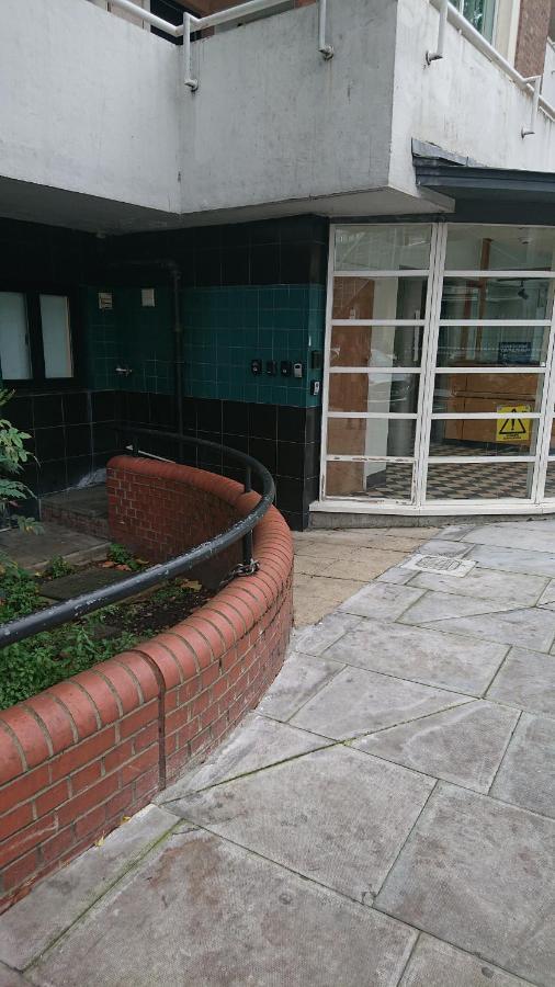 Bright, Interior, Close To The City, 2 Bedroom London