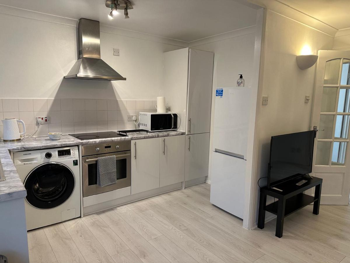 Stylish 1 Bedroom Close To Tooting Bec Station Appartement Londres
