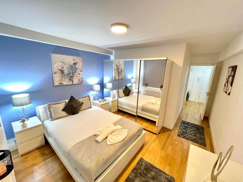 Central 2 Bedroom * London