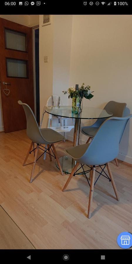 Lägenhet Bright, Interior, Close To The City, 2 Bedroom London