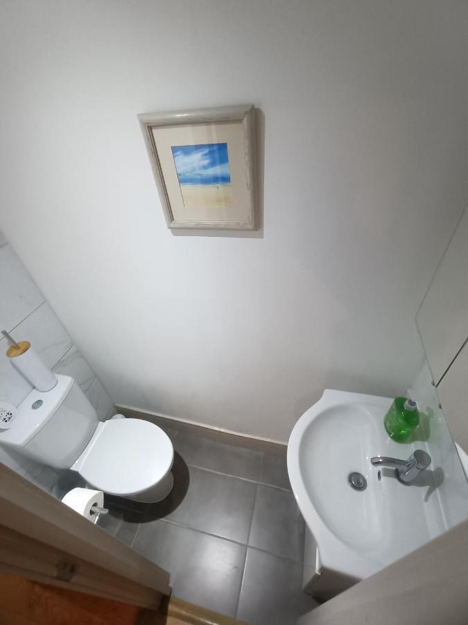 Lovely 1 Bedroom In *