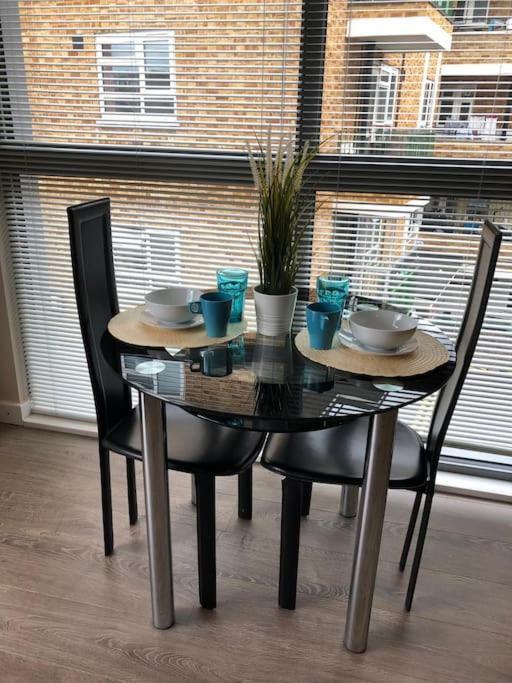 Apartment Opposite Shoreditch Park London